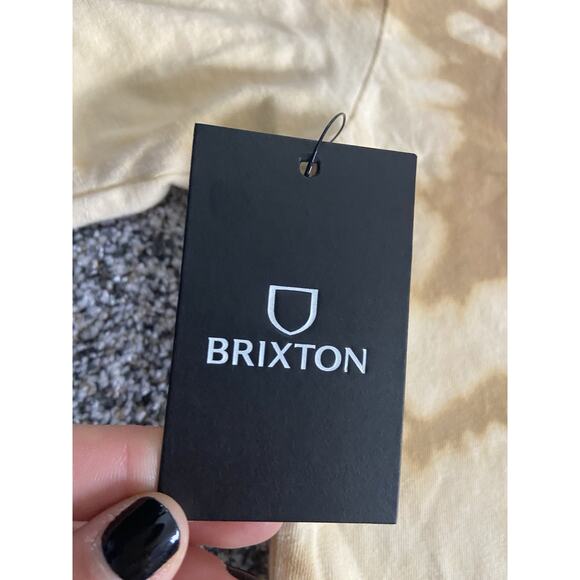 Men's Brixton T shirt crest ll tee mojave/ White cloud wash Size Medium NWT - Picture 4 of 5